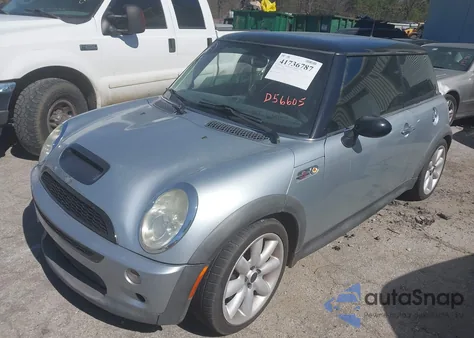 2002 Mini Cooper S из США, поврежденный, VIN WMWRE33402TD56605